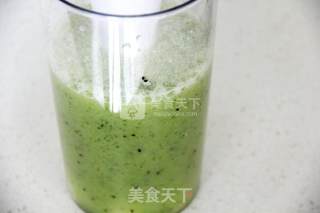 Detox and Slimming Cucumber Kiwi Juice recipe