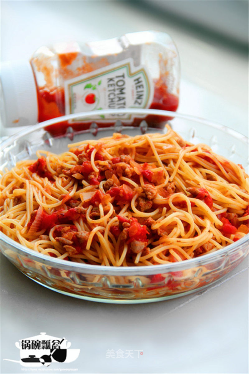 Spaghetti with Tomato Meat Sauce recipe