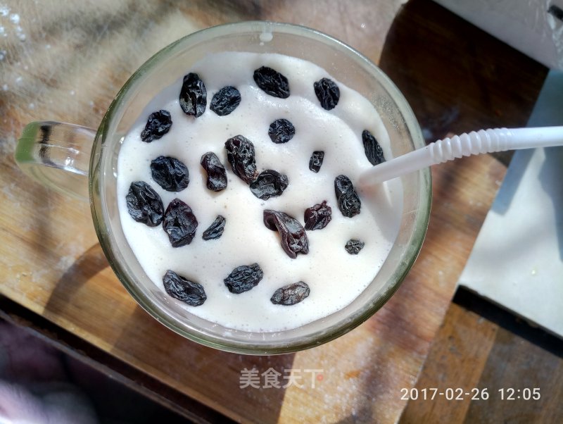 Milky Sweet and Sour Nutritious Juice