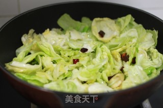 Sour and Spicy Shredded Cabbage recipe