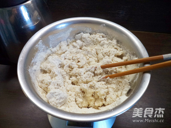 Stir-fried Noodles with Beef Cat's Ears recipe