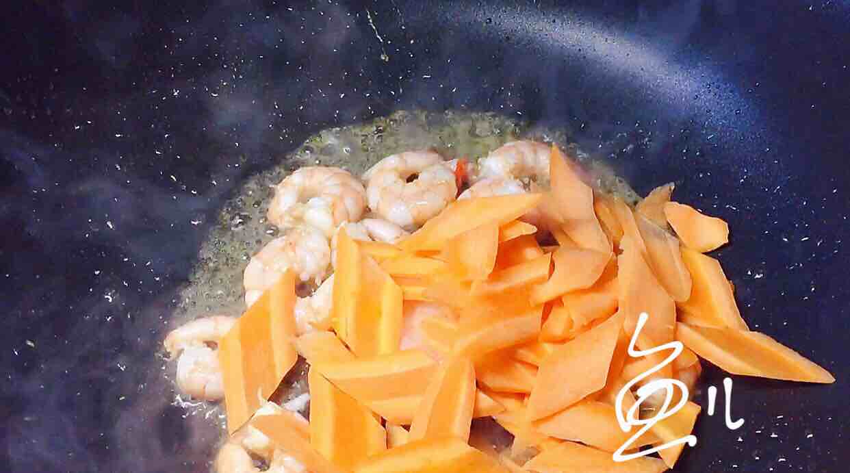 Fried Carrots and Shrimp recipe