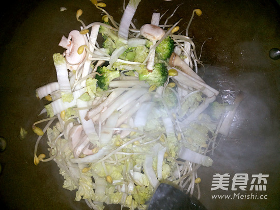 Stir-fried Rice Cake with Vegetables recipe