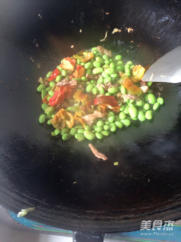 Stir-fried Shredded Pork with Edamame recipe