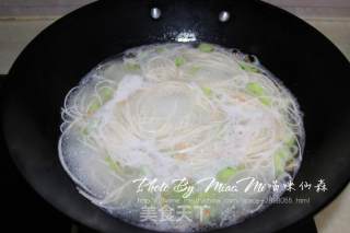 Hemi Crispy Dragon Beard Noodles recipe