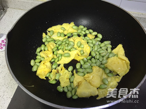 Hand-rolled Noodles with Edamame and Egg Crust recipe