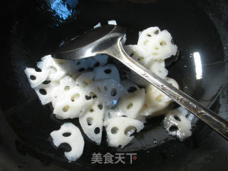 Stir-fried Lotus Root with Fragrant Dried Leek Buds recipe