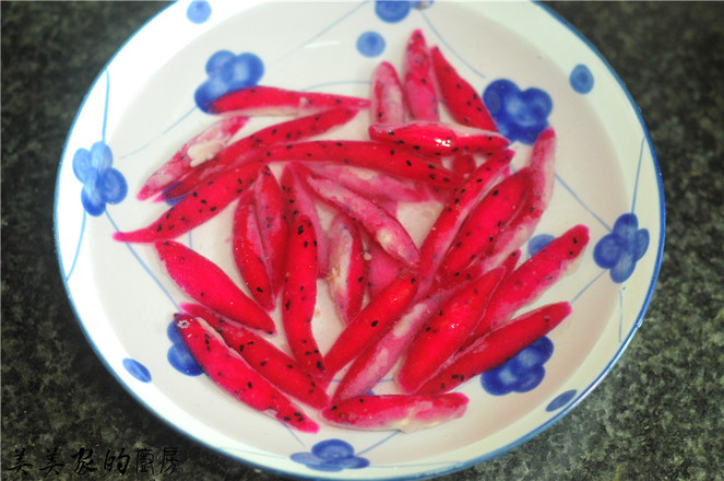 Dragon Fruit Fish with Cold Salad recipe