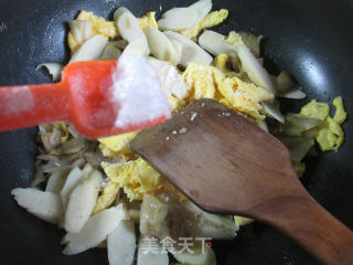 Pickled Mustard Slices, Duck Egg and Fried Whip Bamboo Shoots recipe