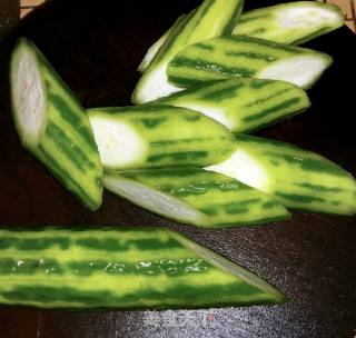 Dry Whitebait Steamed Loofah recipe