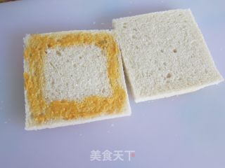 Nutritious Breakfast [囧囧 Salad Bread] recipe