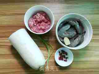 Steamed Prawn Balls with Radish recipe
