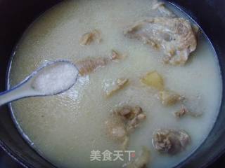 Dispel Dampness and Clear Heat---five-finger Peach Chicken Soup recipe