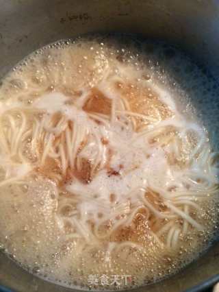 Green Vegetable Noodle Soup recipe