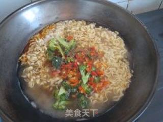Delicious Instant Noodles recipe