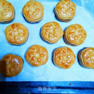 Cantonese-style Moon Cakes recipe