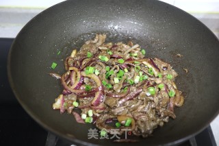 Fried Beef with Onion recipe