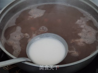 Lotus Seed Red Bean White Fungus Soup recipe