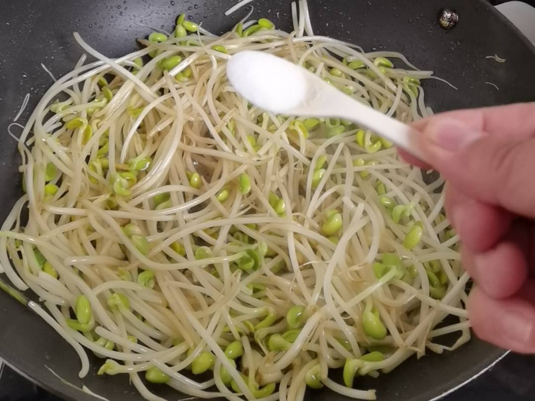 Although It’s A Vegan Dish, It’s Not Greasy Even After Eating for A Few Days, So It’s Easy to Stir Fry recipe