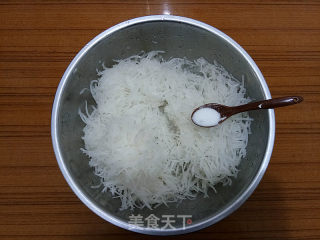 Steamed Dumplings with Beef and White Radish recipe