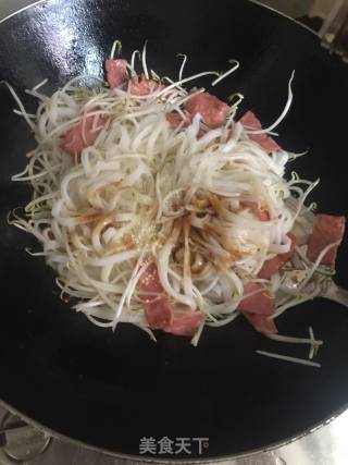 Fried Hor Fun with Bacon recipe