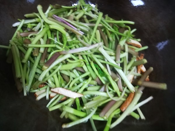 Stir-fried Wild Celery recipe