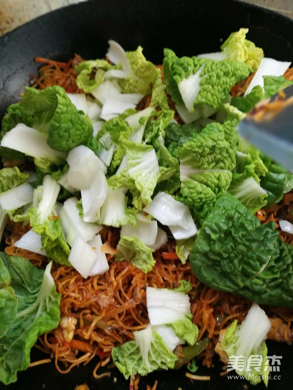Fried Noodles with Pork and Egg Sauce recipe