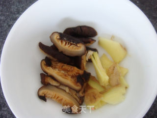 Rabbit Private Kitchen-stewed Ribs with Chicken Comatus and Mushroom recipe