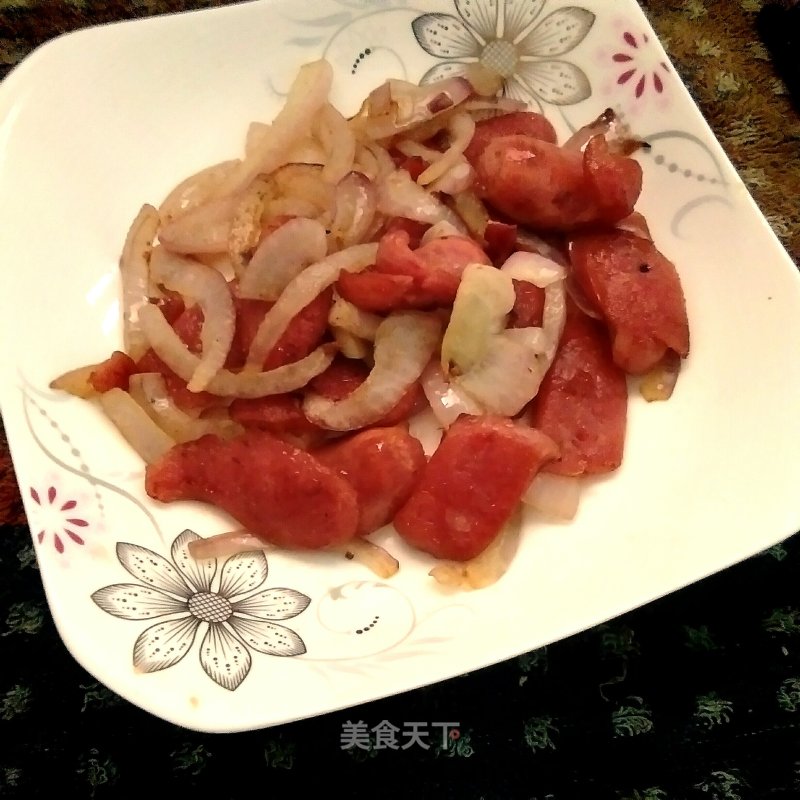 Sautéed Black Pepper Sausage with Onions recipe