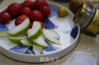 Fruit and Vegetable Bird's Nest Salad recipe