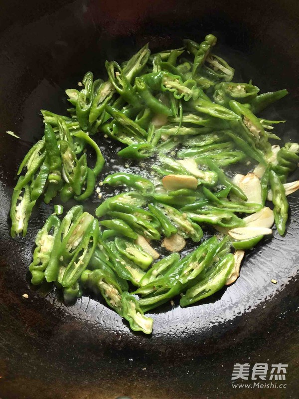 Xiang Style Chili Stir-fried Pork recipe