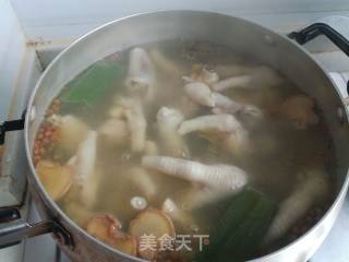 Lemon Hot and Sour Chicken Feet recipe