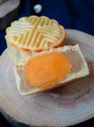 Lotus Seed Paste and Egg Yolk Mooncake 63g recipe