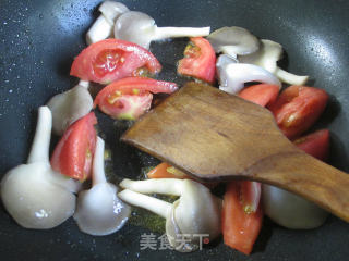 Xiuzhen Mushroom Tomato Rice Noodles recipe