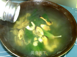 Green Spinach Mussel Soup recipe