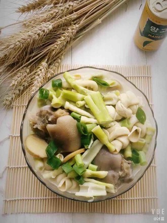 Salted Pork Knuckles with Fresh Bamboo Shoots recipe