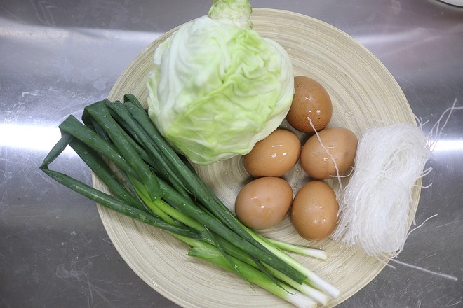 Eggs, Cabbage and Brown Wheat Dumplings recipe