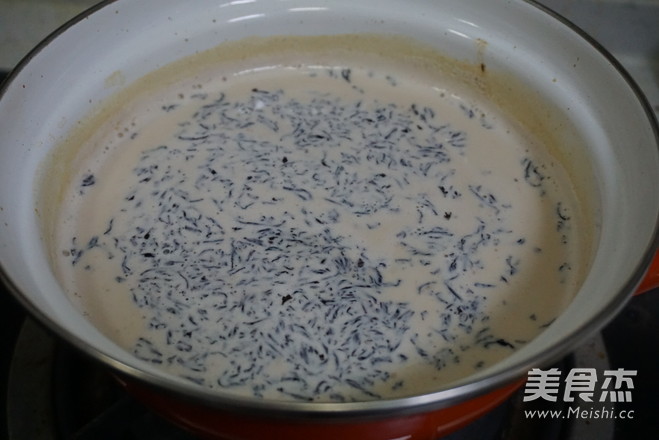 How to Make Fragrant Hand-boiled Milk Tea recipe