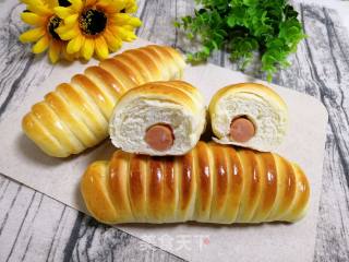 How to Make Caterpillar Sausage Bread that Kids Love recipe