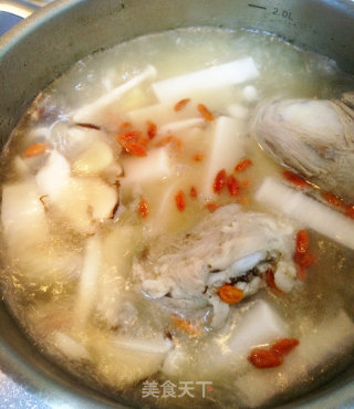 Radish Pork Ribs Soup recipe