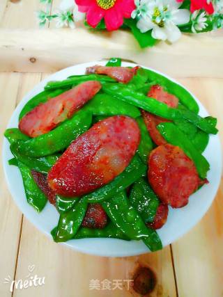 Stir-fried Snow Peas with Sausage recipe