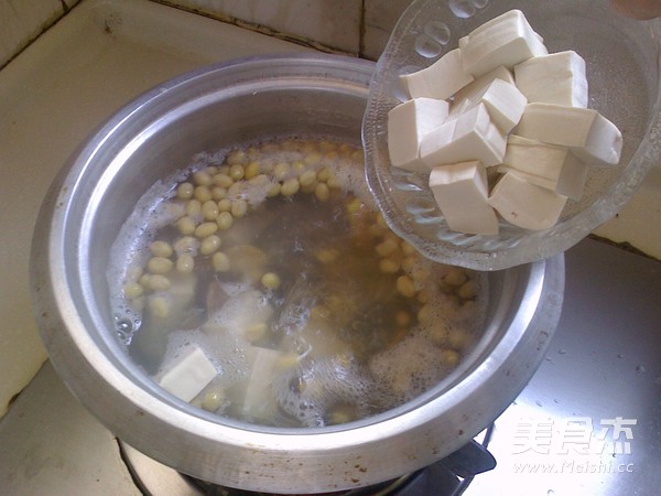 Clam Tofu Soup recipe
