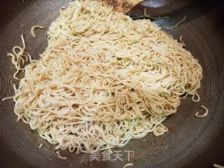 Fried Noodles with Egg Skin recipe