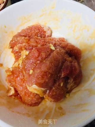 Fried Garlic Spicy Pork Chop recipe