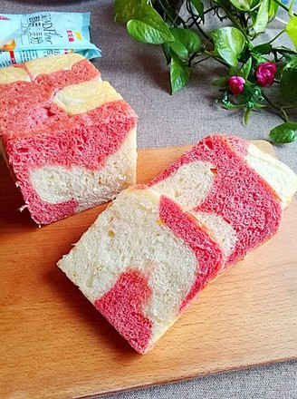 New Year Red Yeast Two-color Toast recipe