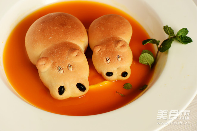 Hippo Bread & Pumpkin Soup recipe