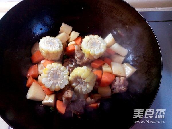 Chicken Drumsticks Stewed Potatoes Waxy Corn recipe