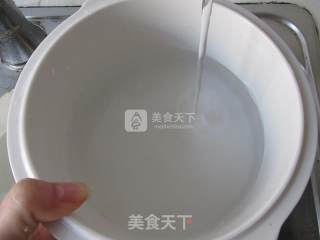 White Fungus and Lotus Seed Soup recipe