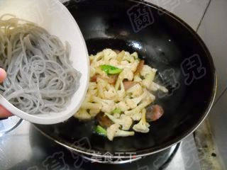 Cured Cauliflower Vermicelli in Clay Pot recipe