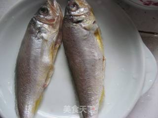 Steamed Yellow Croaker with Ham recipe